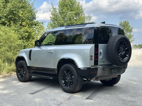 Certified 2021 Land Rover Defender 90 X-Dynamic S image 9