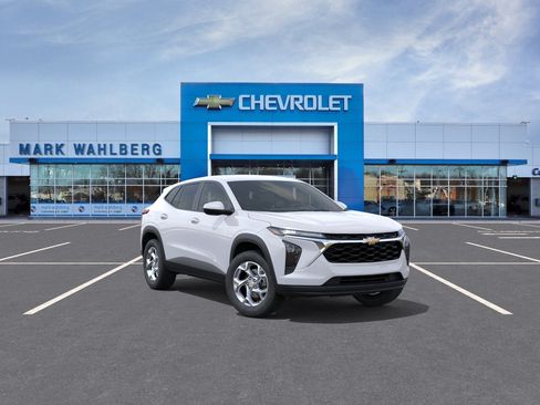 New 2026 Chevrolet Trax LS w/ LS Convenience Package FWD image 25