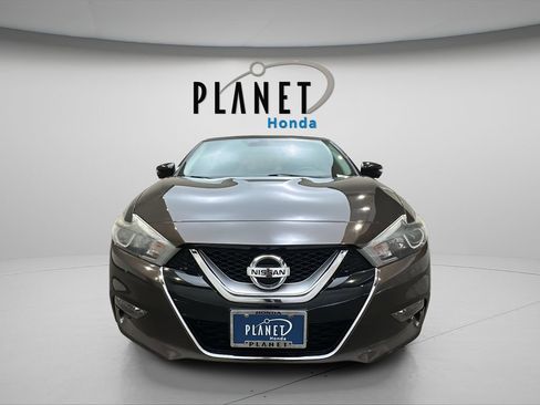 Used 2016 Nissan Maxima Platinum FWD image 11