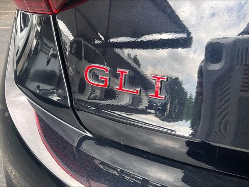 Used 2022 Volkswagen Jetta GLI Autobahn FWD image 10