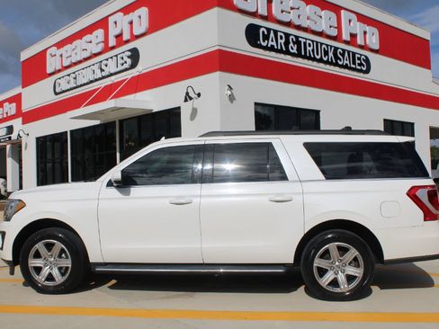 Used 2020 Ford Expedition Max XLT w/ Equipment Group 202A RWD image 6