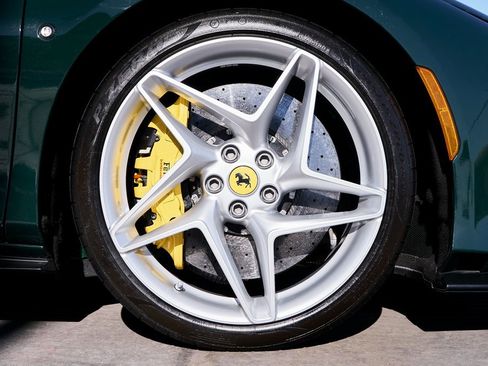 Used 2022 Ferrari F8 Tributo image 16