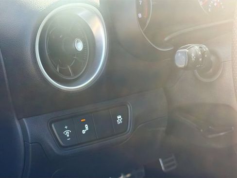 Used 2023 Kia Forte GT-Line w/ GT-Line Technology Package FWD image 10