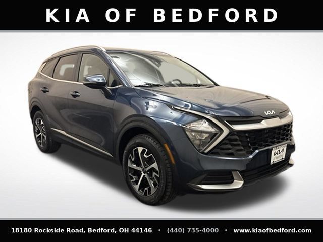 Used 2023 Kia Sportage EX AWD/4WD image 3