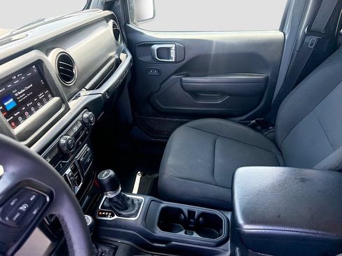 Used 2023 Jeep Wrangler Unlimited AWD/4WD image 26