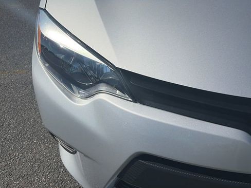 Used 2016 Toyota Corolla L FWD image 12