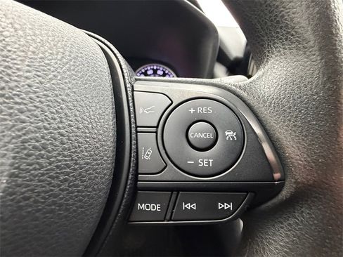 Used 2019 Toyota RAV4 LE image 24