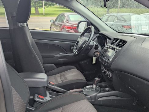 Used 2017 Mitsubishi Outlander Sport ES AWD/4WD image 8
