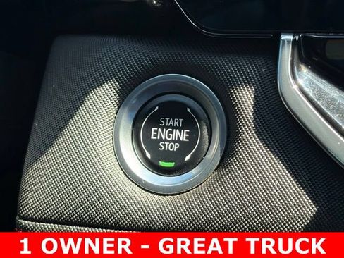 Used 2024 Chevrolet Colorado Z71 w/ Z71 Convenience Package 2 AWD/4WD image 25