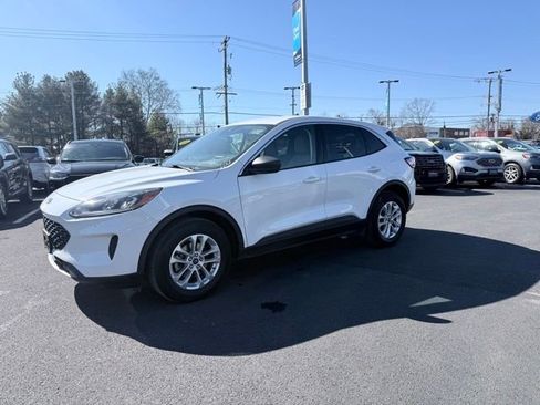 Certified 2022 Ford Escape SE w/ Convenience Package image 3