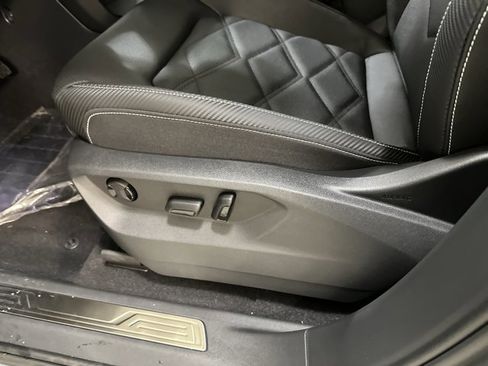 New 2026 Volkswagen Atlas Cross Sport SE AWD/4WD image 17