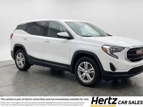 Used 2024 GMC Terrain SLE image 1