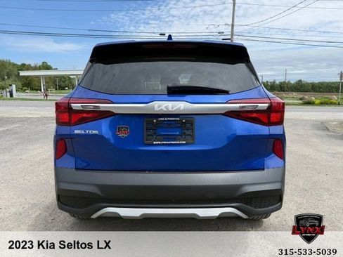 Used 2023 Kia Seltos LX AWD/4WD image 4