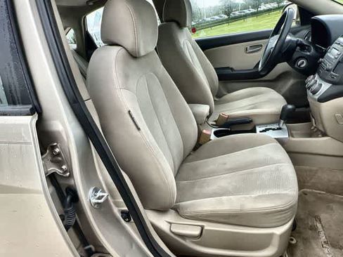 Used 2008 Hyundai Elantra Sedan FWD image 12