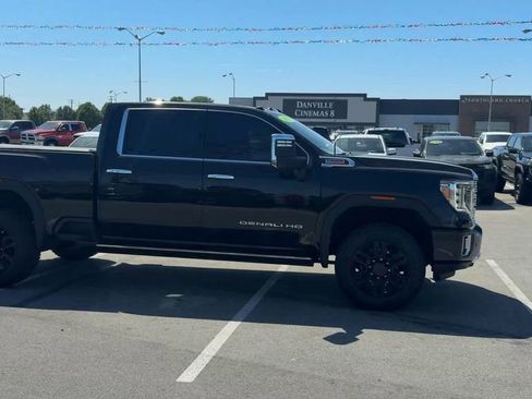 Used 2023 GMC Sierra 2500 Denali w/ Denali Black Diamond Edition AWD/4WD image 7