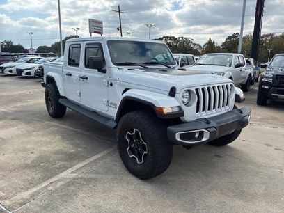 Used 2021 Jeep Gladiator Overland w/ Popular Equipment Package