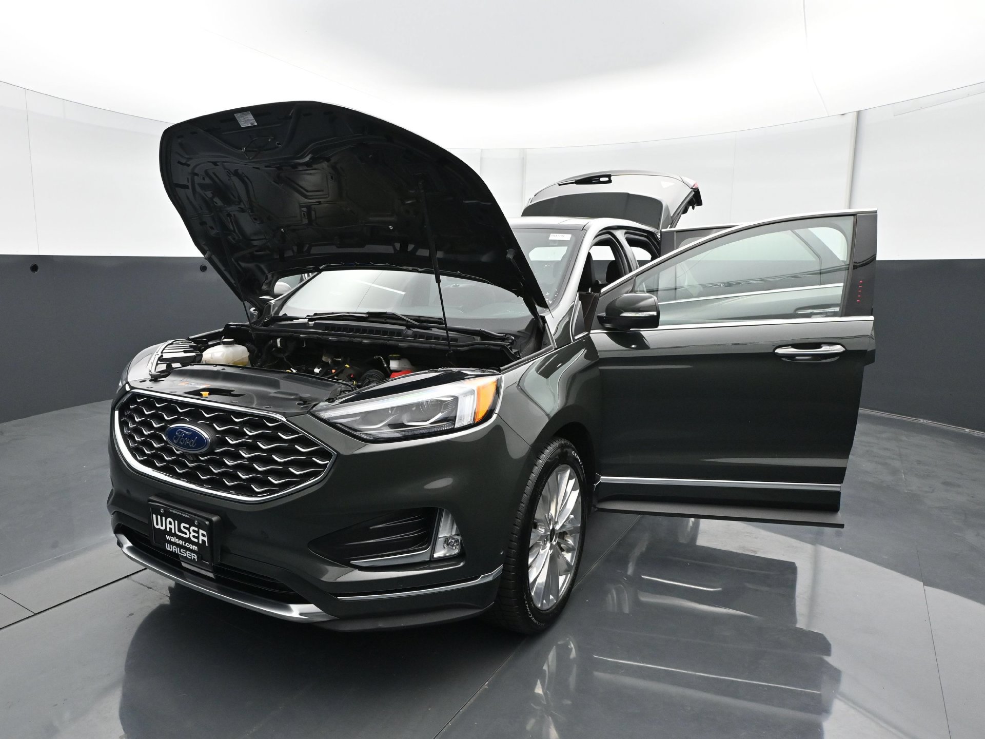 Used 2022 Ford Edge Titanium w/ Equipment Group 301A AWD/4WD image 31