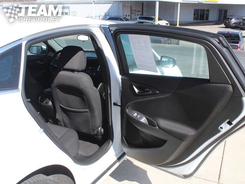 Used 2024 Chevrolet Malibu LT image 23