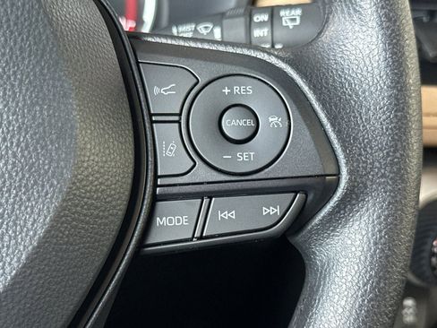 New 2025 Toyota RAV4 XLE image 29