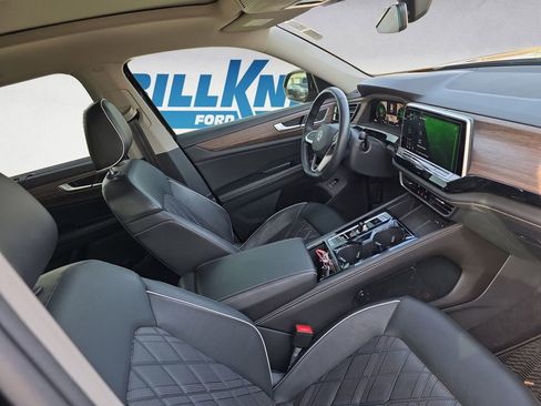 Used 2024 Volkswagen Atlas SEL Premium R-Line image 15