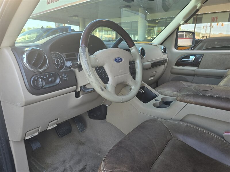 Used 2006 Ford Expedition King Ranch AWD/4WD image 10