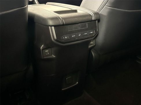 Certified 2025 Toyota Grand Highlander FWD image 34