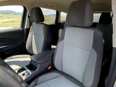 Used 2017 Ford Escape SE image 15