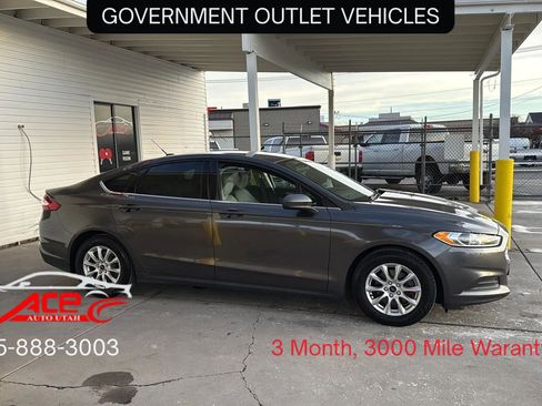 Used 2016 Ford Fusion S image 9