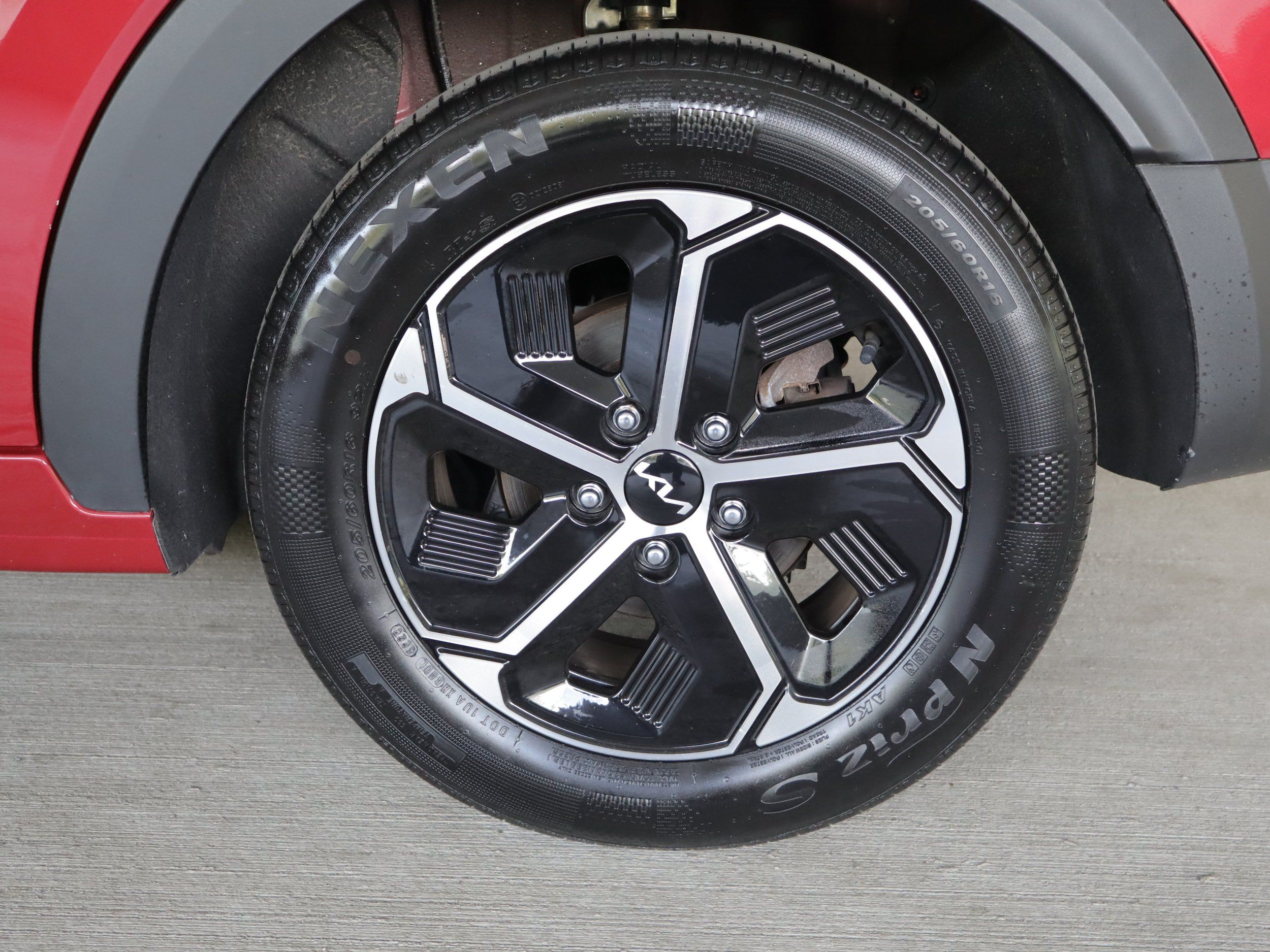 Used 2024 Kia Niro EX w/ EX Cold Weather Package FWD image 25