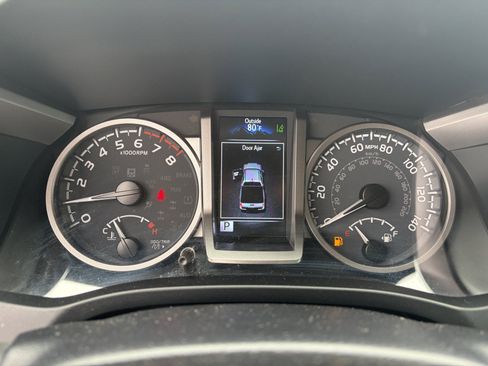 Used 2023 Toyota Tacoma SR5 AWD/4WD image 14