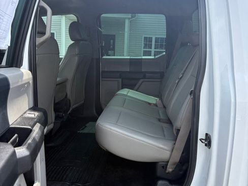 Used 2017 Ford F250 4x4 Crew Cab Super Duty image 11