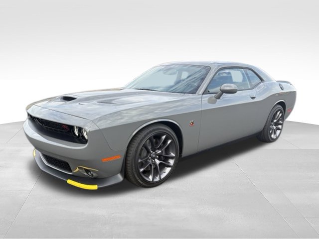 Used 2023 Dodge Challenger R/T Scat Pack w/ Plus Package RWD image 10