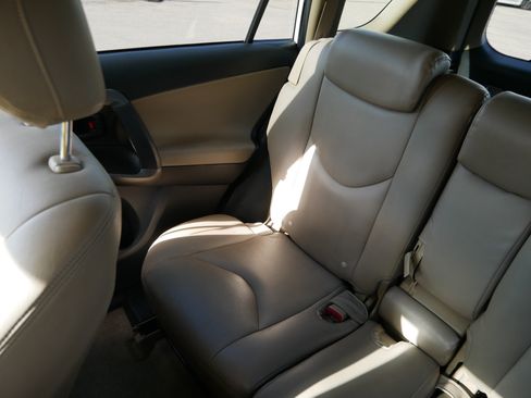 Used 2010 Toyota RAV4 4WD image 12