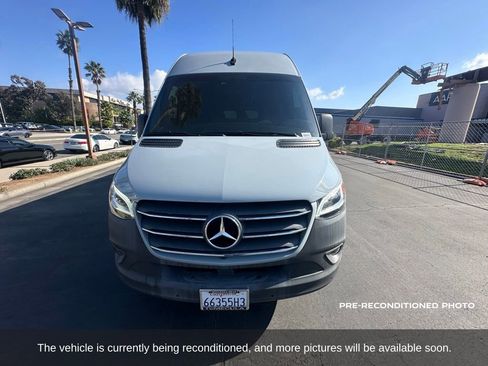 Used 2021 Mercedes-Benz Sprinter 2500 image 9
