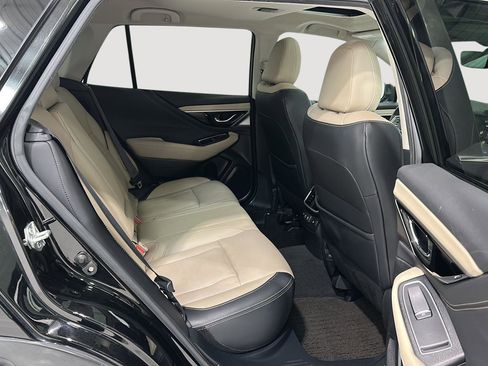 Used 2021 Subaru Outback Limited image 26