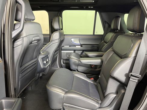 Used 2025 Ford Expedition Tremor image 15