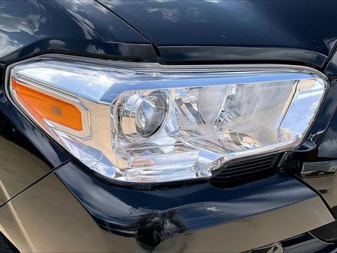 Used 2022 Toyota Tacoma SR w/ SR Convenience Package RWD image 26