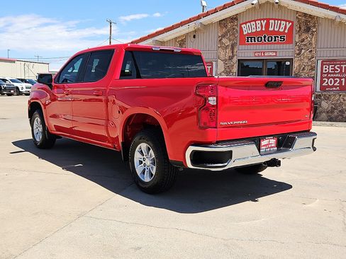 Used 2025 Chevrolet Silverado 1500 LT RWD image 2