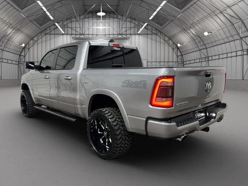 Used 2019 RAM 1500 Laramie AWD/4WD image 3