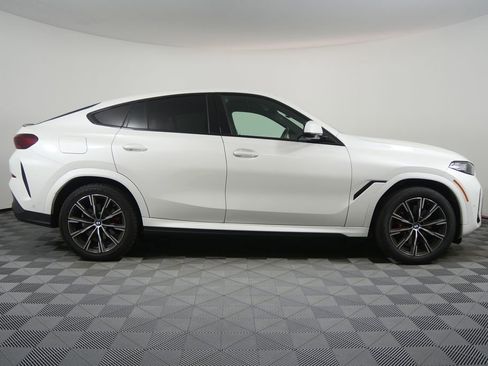Certified 2025 BMW X6 xDrive40i AWD/4WD image 2