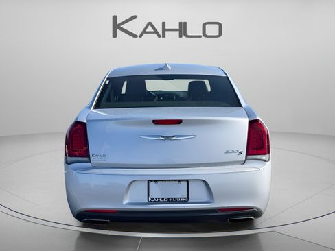 Used 2020 Chrysler 300 S RWD image 3