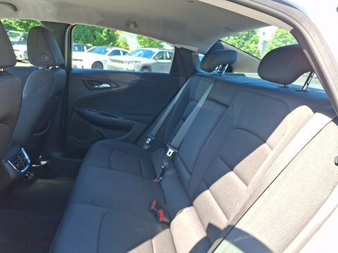 Used 2025 Chevrolet Malibu LT FWD image 20