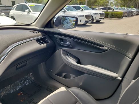 Used 2018 Chevrolet Impala Premier w/ Premier Confidence Package FWD image 15