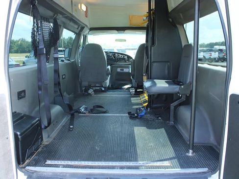 Used 2007 Ford E-250 and Econoline 250 RWD image 11