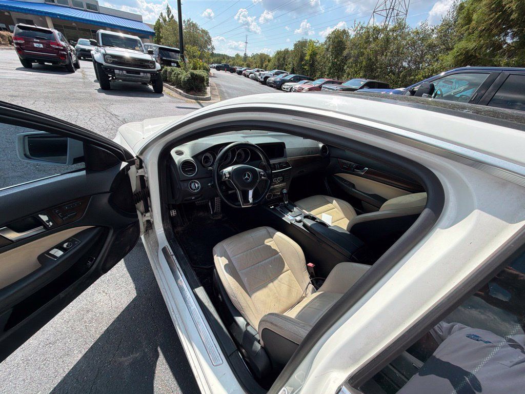 Used 2012 Mercedes-Benz C 250 Coupe image 3
