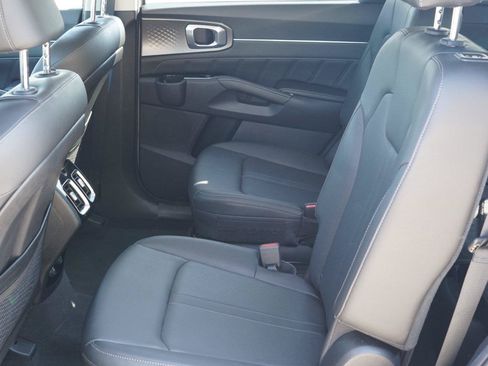 Used 2023 Kia Sorento SX AWD/4WD image 22