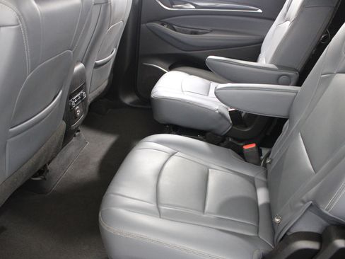 Used 2021 Buick Enclave Essence FWD image 21