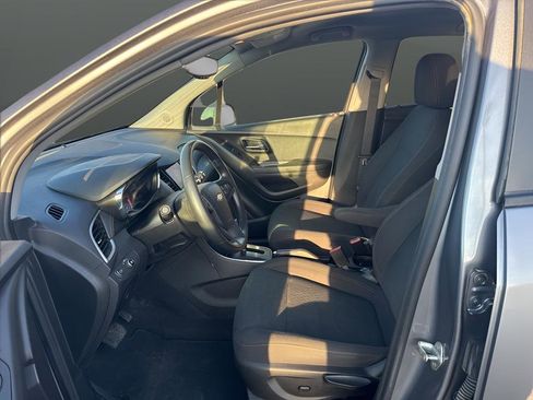 Used 2020 Chevrolet Trax LS w/ Tint and Cruise Package image 22