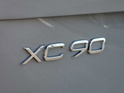 Used 2026 Volvo XC90 B6 Ultra w/ Protection Package AWD/4WD image 28
