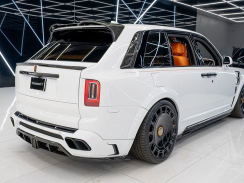 Used 2024 Rolls-Royce Cullinan AWD/4WD image 20